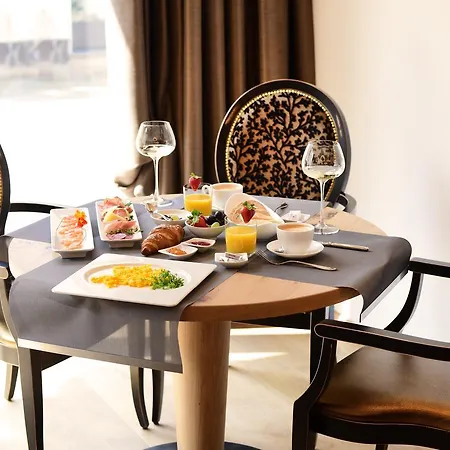 Alte Rathaus Hotel 3*